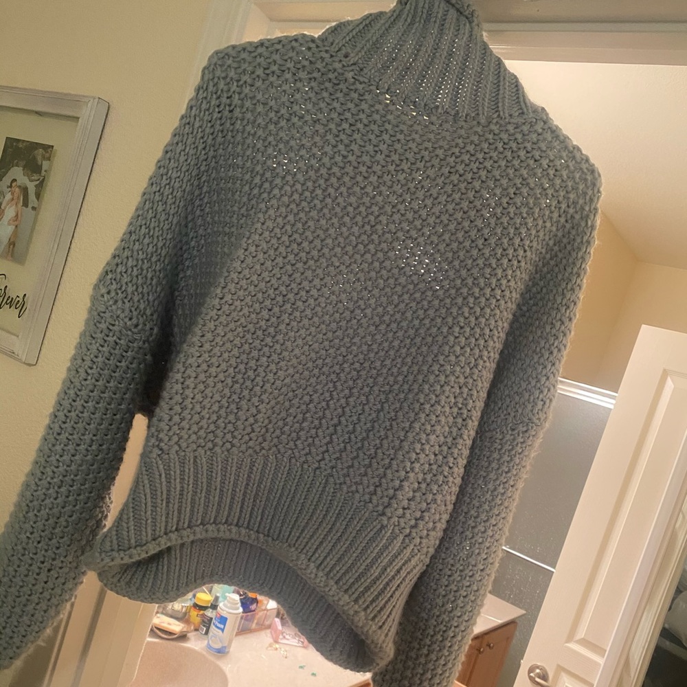 H&M sweater